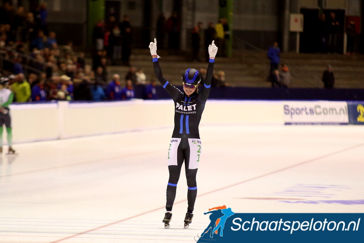 Jade van der Molen, studente bedrijfseconomie, was tijdens het Port of Amsterdam Nederlands Studentenkampioenschap marathonschaatsen te sterk voor Esmee Visser (Haven Amsterdam/SKITS) en José Boots. 