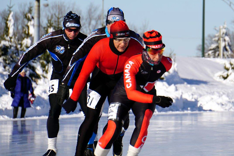 Guylaine Larouche op weg naar de overwinning in de uursrace van de Marathon de Québec.