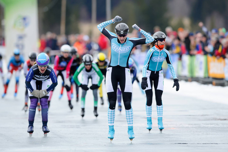 Birgit Witte wint Alternatieve Elfstedentocht op de Weissensee