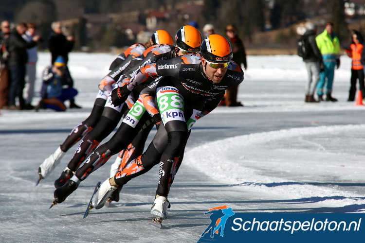 Okay Fashion & Jeans zal ook komend seizoen in dezelfde samenstelling actief zijn in de Topdivisie van het marathonschaatsen.