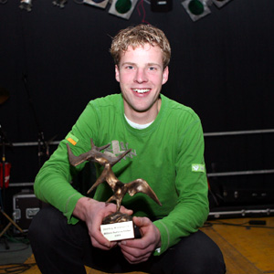 Op de Weissensee is Bob de Vries als winnaar van de Willem Poelstra Memorial gehuldigd.