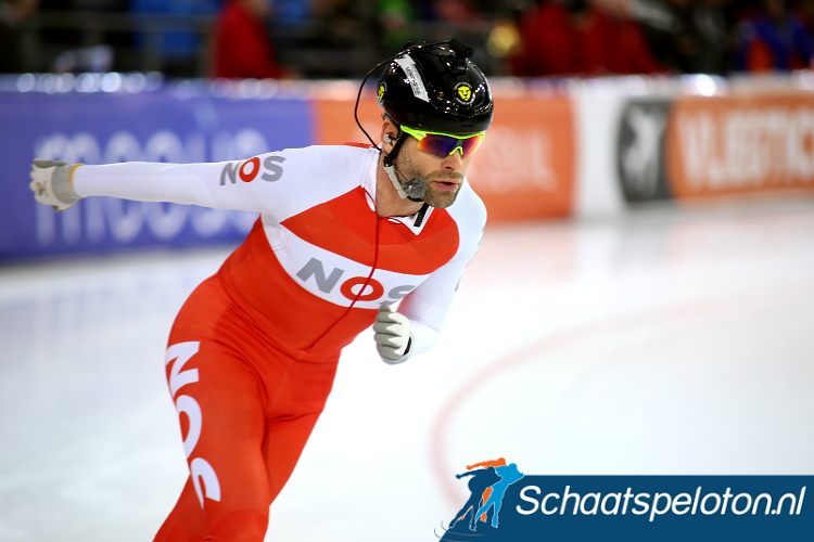 De NOS maakte tijdens het NK marathonschaatsen onder andere gebruik van Erben Wennemars als schaatsende cameraman. Ruim driekwart miljoen kijkers zagen het live tv-verslag van het kampioenschap.