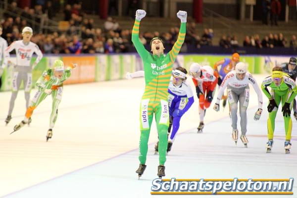 Arjan Stroetinga schreeuwt het uit van vreugde, hij is voor de derde maal op rij kampioen van Nederland.