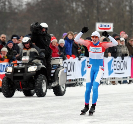 Carla Zielman wint de Ronde van Loosdrecht